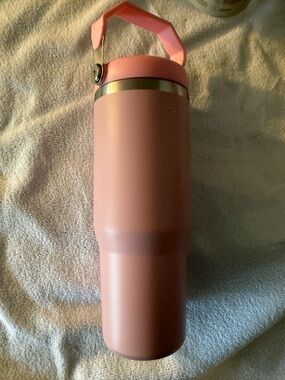 Stanley Brown Cardboard Flip Straw Tumbler Packaging